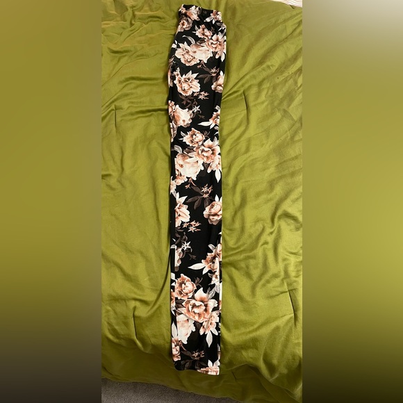 SUZY SHIER FLORAL LEGGINGS - Picture 2 of 3